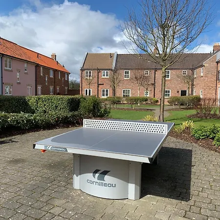 Pebble - No Pets Allowed - Pool, Sauna, Gym Pass Included Semesterbostad
